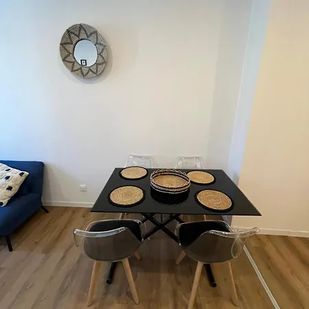 Apartmán Confortable, Neuf En Centre *